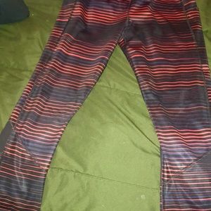 Striped lulu Capri leggings